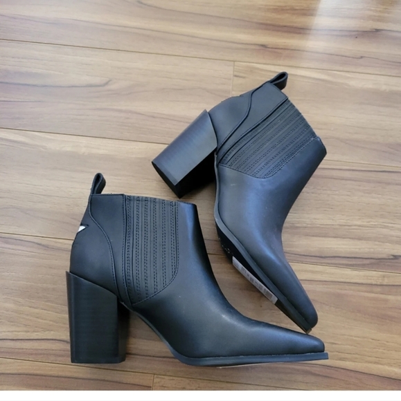 Nwt SENSO leather ankle booties - Picture 5 of 6